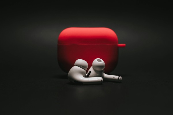The Evolution of Earbud Electronics: From Wired to Wireless Stereo Bluetooth Earbuds